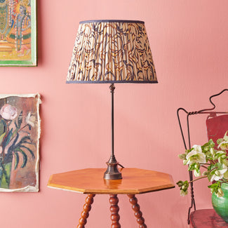 Octocirque table lamp in antiqued bronze