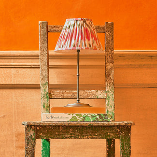 Reed rechargeable table lamp in bronze