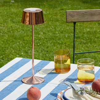 Scoon rechargeable table lamp in gloss copper