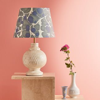 Sarika table lamp in off white bone