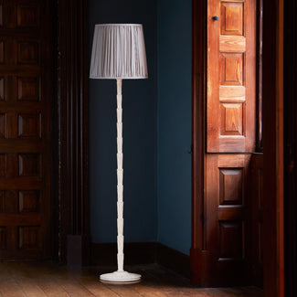 Lisa floor lamp in white