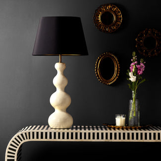 Wobster table lamp in white lacquered wood